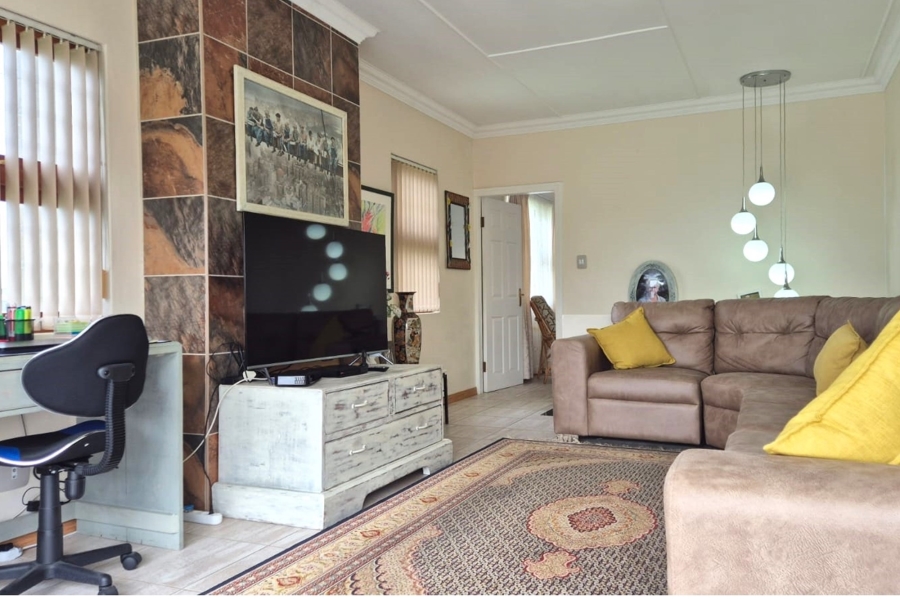 4 Bedroom Property for Sale in Stilbaai Wes Western Cape